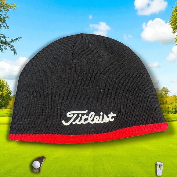 Titleist Golf Beanie Hat Skull Cap Black Red Fleece Embroidered Pro V1 Lifestyle - Picture 1 of 9